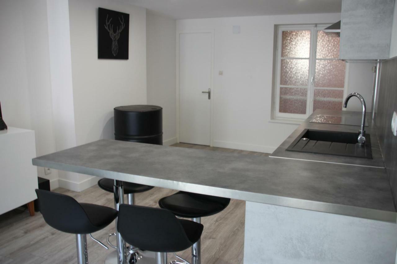 Champe Apartment *
